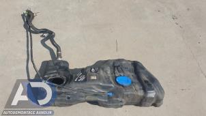 Gebruikte Tank BMW 3 serie Touring (F31) 318d 2.0 16V Prijs € 149,99 Margeregeling aangeboden door Autodemontage Aandijk