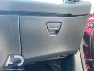 Begagnade Handskfack Ford Fiesta 6 (JA8) 1.25 16V Pris € 29,99 Marginaltabell erbjuds av Autodemontage Aandijk