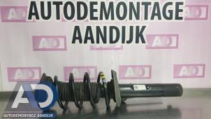 Gebruikte Schokdemperpoot rechts-voor Audi Q3 (8UB/8UG) 2.0 TDI 16V 140 Prijs € 89,99 Margeregeling aangeboden door Autodemontage Aandijk