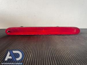 Gebruikte Extra Remlicht midden Citroen Berlingo Cinqspace, Multispace 1.6 BlueHDI 120 Prijs € 19,99 Margeregeling aangeboden door Autodemontage Aandijk