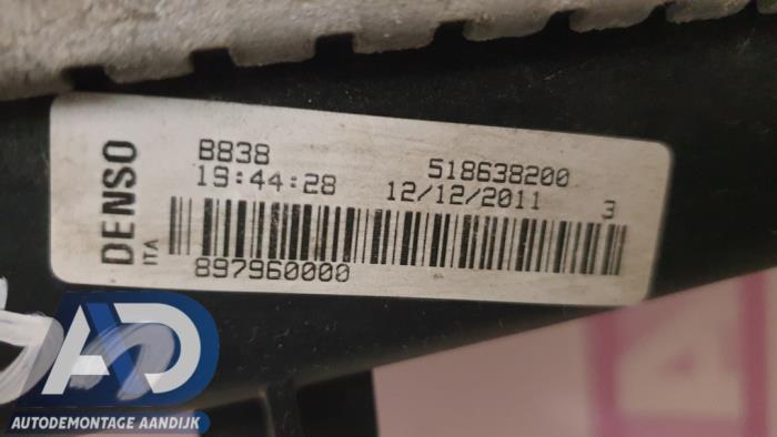 Radiateur van een Fiat Punto Evo (199) 1.3 JTD Multijet 85 16V 2012