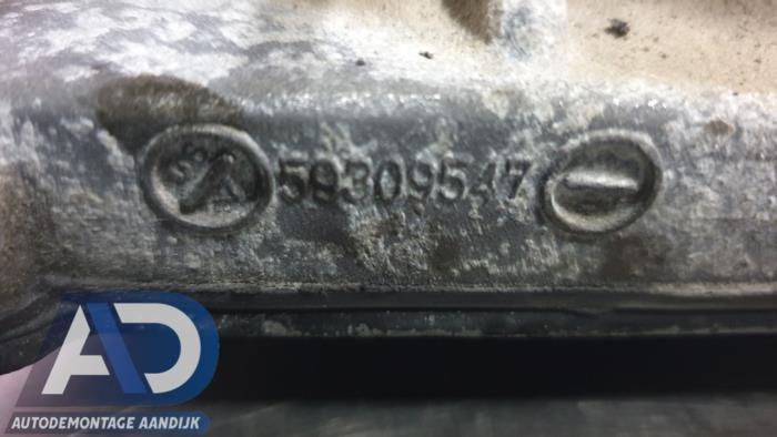 Servostyrningspump från en Ford S-Max (GBW) 2.0 TDCi 16V 140 2008