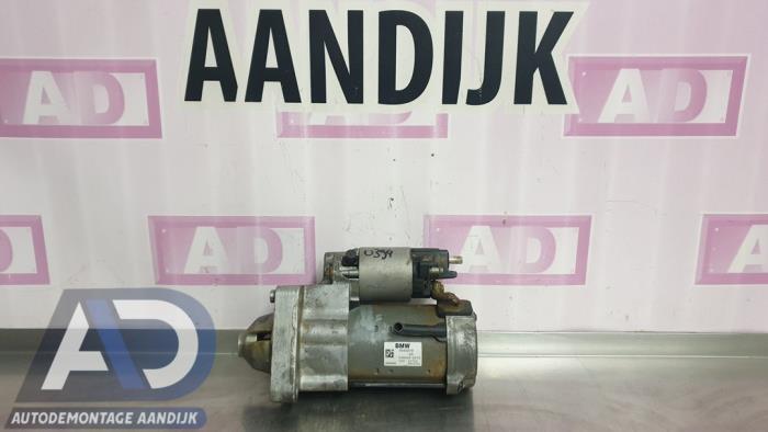 Startmotor van een BMW 2 serie Active Tourer (F45) 218i 1.5 TwinPower Turbo 12V 2016