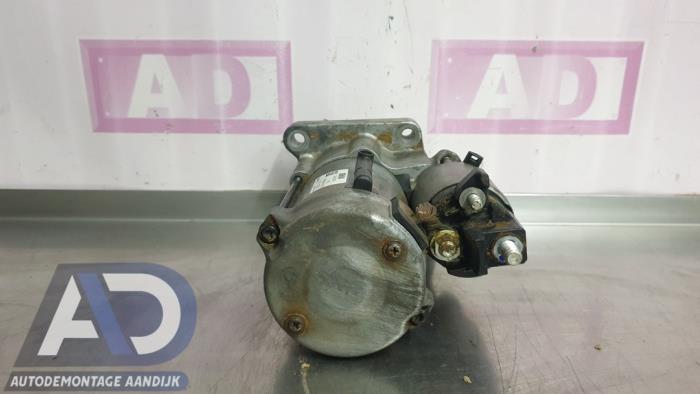 Startmotor van een BMW 2 serie Active Tourer (F45) 218i 1.5 TwinPower Turbo 12V 2016