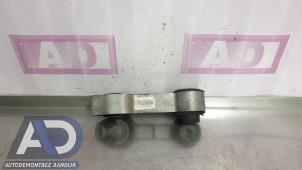 Gebruikte Versnellingsbak Steun Fiat Panda (169) 1.2, Classic Prijs € 19,99 Margeregeling aangeboden door Autodemontage Aandijk