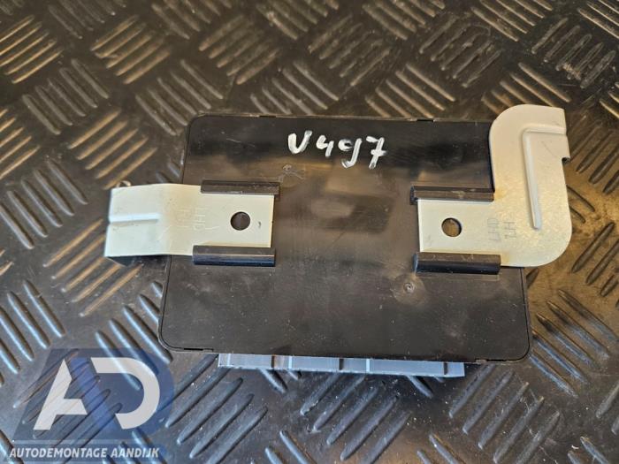 Module Bodycontrol van een Hyundai Tucson (JM) 2.0 16V CVVT 4x2 2006