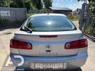 Begagnade Baklucka Renault Laguna II (BG) 2.0 16V Pris € 149,99 Marginaltabell erbjuds av Autodemontage Aandijk
