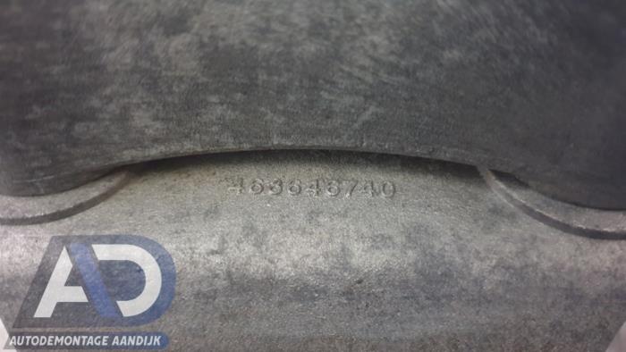 Fäste, växellåda från en Opel Corsa E 1.2 16V 2016