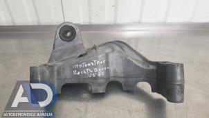 Begagnade Motorfäste BMW Mini One/Cooper (R50) 1.6 16V Cooper Pris € 24,99 Marginaltabell erbjuds av Autodemontage Aandijk