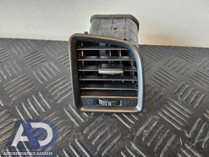 Gebruikte Luchtrooster Dashboard Mazda CX-5 I (KE,GH) 2.2 SkyActiv-D 16V 2WD Prijs € 19,99 Margeregeling aangeboden door Autodemontage Aandijk