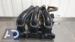 Gebruikte Inlaatspruitstuk Suzuki Splash 1.0 12V Prijs € 34,99 Margeregeling aangeboden door Autodemontage Aandijk