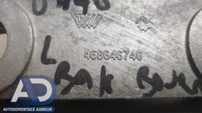 Fäste, växellåda från en Opel Corsa E 1.4 16V 2019