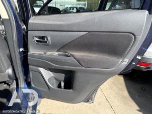 Begagnade List, bakdörr, 4-dörrars, höger Mitsubishi Outlander (GF/GG) 2.0 16V 4x2 Pris € 74,99 Marginaltabell erbjuds av Autodemontage Aandijk