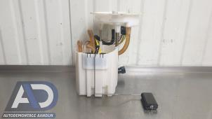 Begagnade Elektrisk bränslepump BMW 2 serie Active Tourer (F45) 220dA xDrive 2.0 TwinPower Turbo 16V Pris € 99,99 Marginaltabell erbjuds av Autodemontage Aandijk