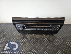 Begagnade Radiokontrollpanel BMW 2 serie Active Tourer (F45) 220dA xDrive 2.0 TwinPower Turbo 16V Pris € 74,99 Marginaltabell erbjuds av Autodemontage Aandijk