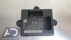 Begagnade Centrallåsmodul Ford Focus 3 1.6 EcoBoost 16V Pris € 19,99 Marginaltabell erbjuds av Autodemontage Aandijk