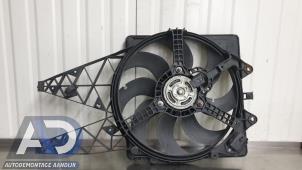 Begagnade Kylfläktshus Fiat Grande Punto (199) 1.3 JTD Multijet 16V VGT Pris € 39,99 Marginaltabell erbjuds av Autodemontage Aandijk