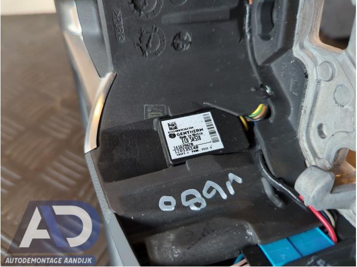 Stuurwiel van een Opel Corsa E 1.0 SIDI Turbo 12V 2016