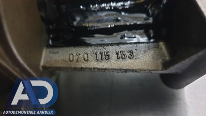 Oliepomp van een Volkswagen Transporter/Caravelle T5 2.5 TDi PF 2009