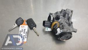 Begagnade Tändningslås + nyckel Mitsubishi Space Star (A0) 1.0 12V Pris € 49,99 Marginaltabell erbjuds av Autodemontage Aandijk