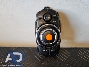 Używane Przycisk I-Drive Mini Mini (F56) 1.5 12V Cooper Cena € 149,99 Procedura marży oferowane przez Autodemontage Aandijk