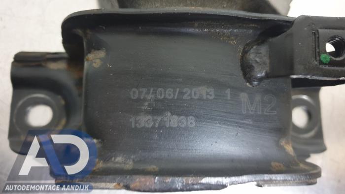 Fäste, växellåda från en Opel Adam 1.2 16V 2014