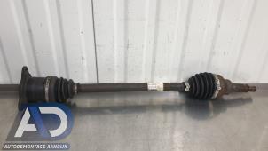 Begagnade Drivaxel, vänster bak Suzuki SX4 (EY/GY) 1.9 DDiS Grip 4x4 Pris € 49,99 Marginaltabell erbjuds av Autodemontage Aandijk