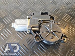 Begagnade Motor, dörrfönster Volkswagen Polo V (6R) 1.2 12V BlueMotion Technology Pris € 29,99 Marginaltabell erbjuds av Autodemontage Aandijk