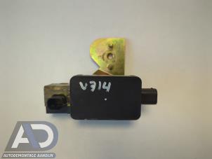 Gebruikte Esp Duo Sensor Volkswagen New Beetle (9C1/9G1) 2.0 Prijs € 124,99 Margeregeling aangeboden door Autodemontage Aandijk