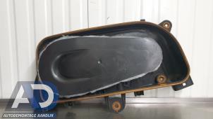 Gebruikte Luchtfilterhuis BMW 5 serie Touring (F11) 535d 24V Prijs € 39,99 Margeregeling aangeboden door Autodemontage Aandijk