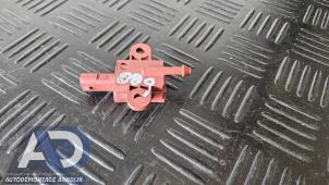 Gebruikte Airbag Sensor Mini Mini (F56) 1.5 12V Cooper Prijs € 29,99 Margeregeling aangeboden door Autodemontage Aandijk