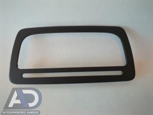 Begagnade Radiolist Seat Ibiza ST (6J8) 1.2 TDI Ecomotive Pris € 19,99 Marginaltabell erbjuds av Autodemontage Aandijk