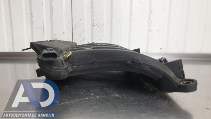 Insugsrör från en Renault Laguna II (BG) 2.0 16V 2005