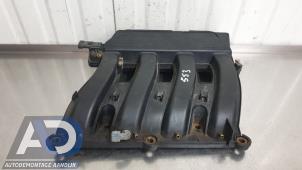 Begagnade Insugsrör Renault Laguna II (BG) 2.0 16V Pris € 39,99 Marginaltabell erbjuds av Autodemontage Aandijk