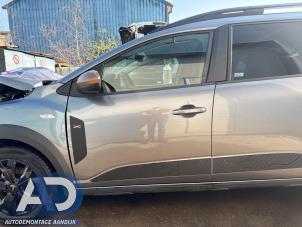 Gebruikte Portier 4Deurs links-voor Dacia Jogger 1.0 TCe 110 12V Prijs € 649,99 Margeregeling aangeboden door Autodemontage Aandijk