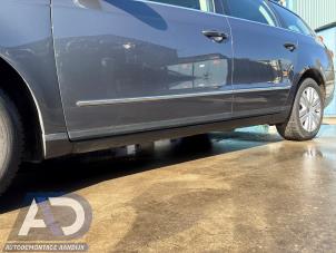 Używane Belka boczna lewa Volkswagen Passat Variant (3C5) 2.0 TDI 16V 140 4Motion Cena € 39,99 Procedura marży oferowane przez Autodemontage Aandijk