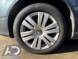 Begagnade Sporthjulsuppsättning Volkswagen Passat Variant (3C5) 2.0 TDI 16V 140 4Motion Pris € 199,99 Marginaltabell erbjuds av Autodemontage Aandijk