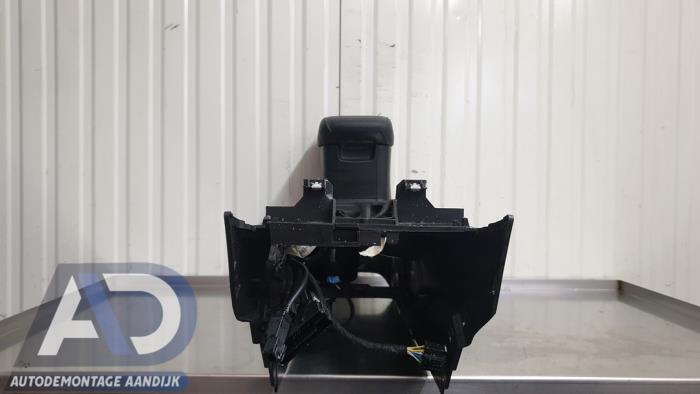 Armstöd från en Opel Astra K Sports Tourer 1.6 CDTI 136 16V 2019