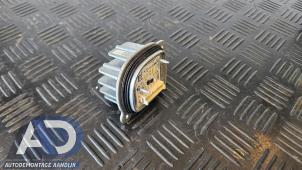 Gebruikte LED lamp Opel Corsa F (UB/UH/UP) 1.5 CDTI 100 Prijs € 49,99 Margeregeling aangeboden door Autodemontage Aandijk