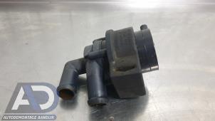 Begagnade Extra vattenpump Volkswagen Touran (1T3) 2.0 TDI 16V Pris € 39,99 Marginaltabell erbjuds av Autodemontage Aandijk
