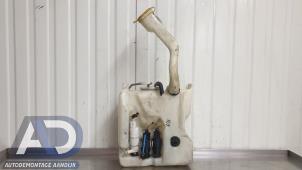 Begagnade Spolartank, vindruta Mercedes C Combi AMG (S203) 5.4 C-55 AMG V8 24V Pris € 29,99 Marginaltabell erbjuds av Autodemontage Aandijk