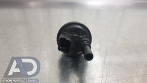 Używane Zawór prózniowy Peugeot 208 I (CA/CC/CK/CL) 1.2 12V e-THP PureTech 110 Cena € 19,99 Procedura marży oferowane przez Autodemontage Aandijk