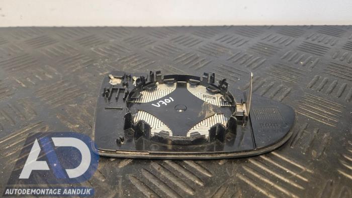 Spiegelglas links van een Volkswagen Golf VII (AUA) 1.5 TSI Evo BMT 16V 2018