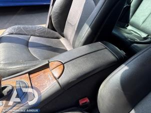 Begagnade Armstöd Mercedes E Combi (S211) 2.7 E-270 CDI 20V Pris € 99,99 Marginaltabell erbjuds av Autodemontage Aandijk