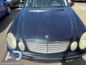 Używane Maska Mercedes E Combi (S211) 2.7 E-270 CDI 20V Cena € 199,99 Procedura marży oferowane przez Autodemontage Aandijk