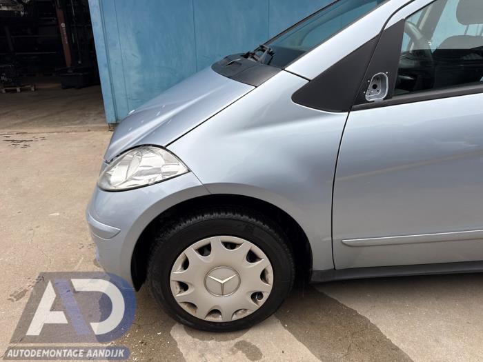 Front (komplett) från en Mercedes-Benz A (W169) 1.5 A-150 2007