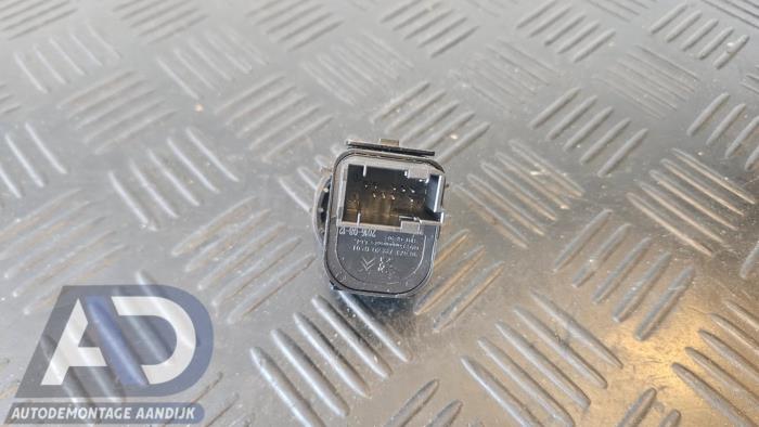 Przelacznik lusterka z Citroën C3 (SX/SW) 1.2 Vti 12V PureTech 2017