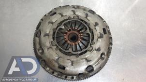 Begagnade Tvåmassesvänghjul Volkswagen Passat Variant (3C5) 2.0 TDI 16V 140 4Motion Pris € 124,99 Marginaltabell erbjuds av Autodemontage Aandijk