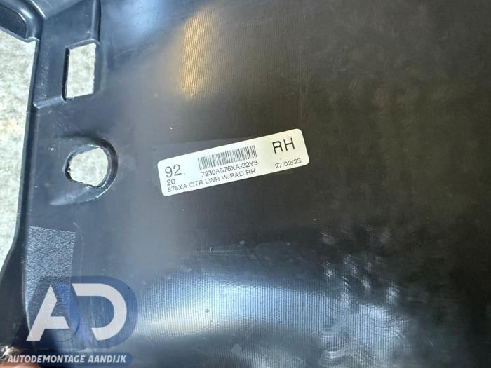 Baklucka, isolering, höger från en Mitsubishi Space Star (A0) 1.2 12V 2023