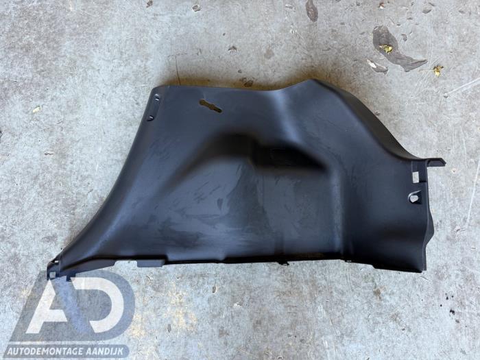 Baklucka, isolering, höger från en Mitsubishi Space Star (A0) 1.2 12V 2023